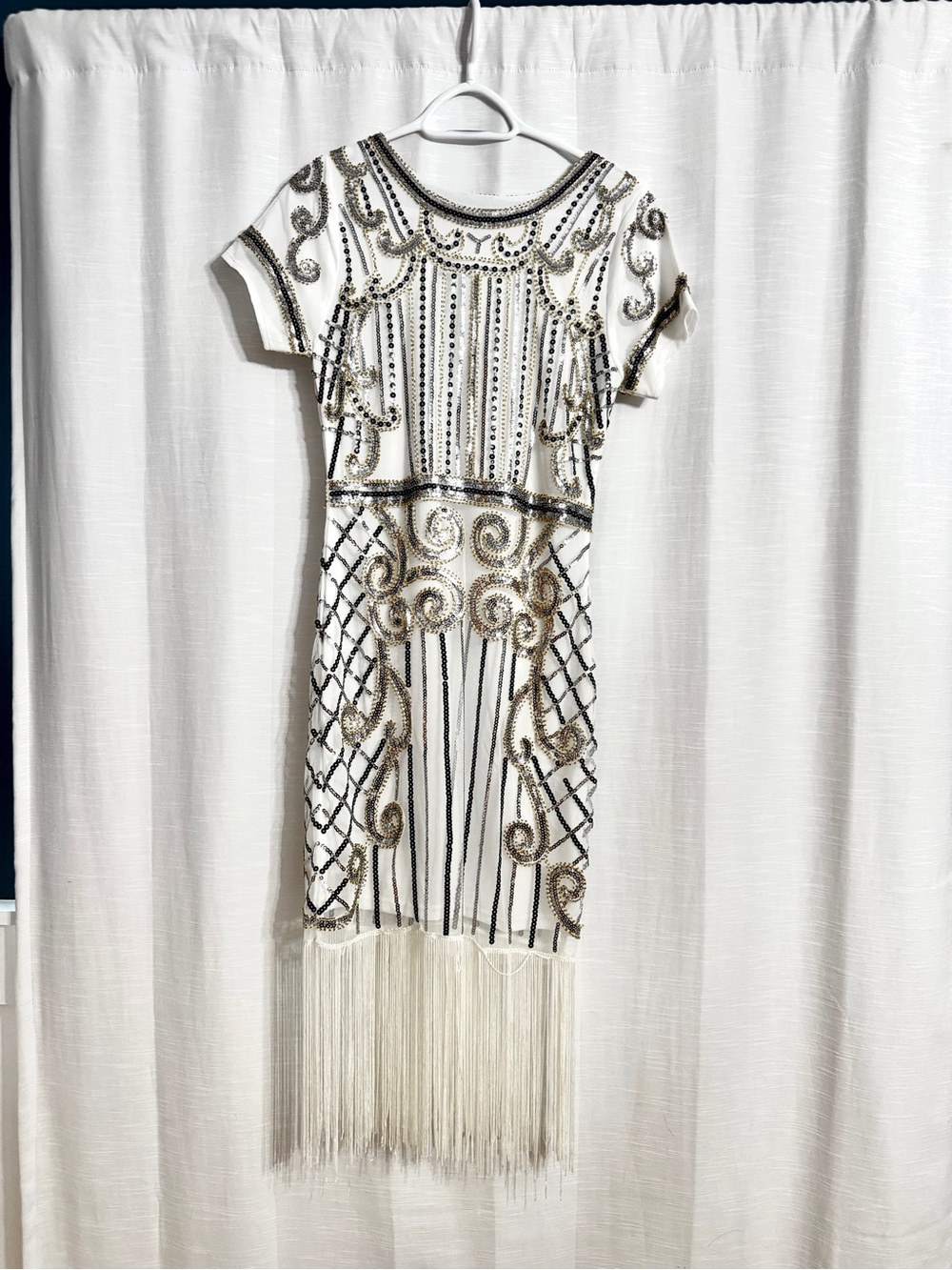 1920âs Embellished flapper dress
